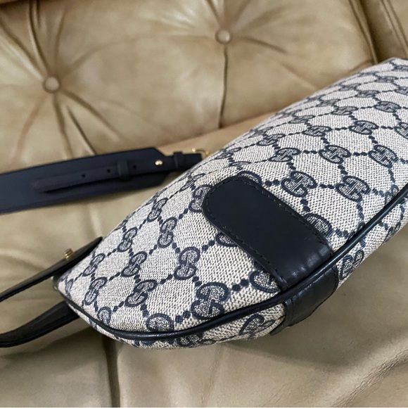 Vintage Gucci GG Bag with Custom Guitar strap - Picture 5 of 13